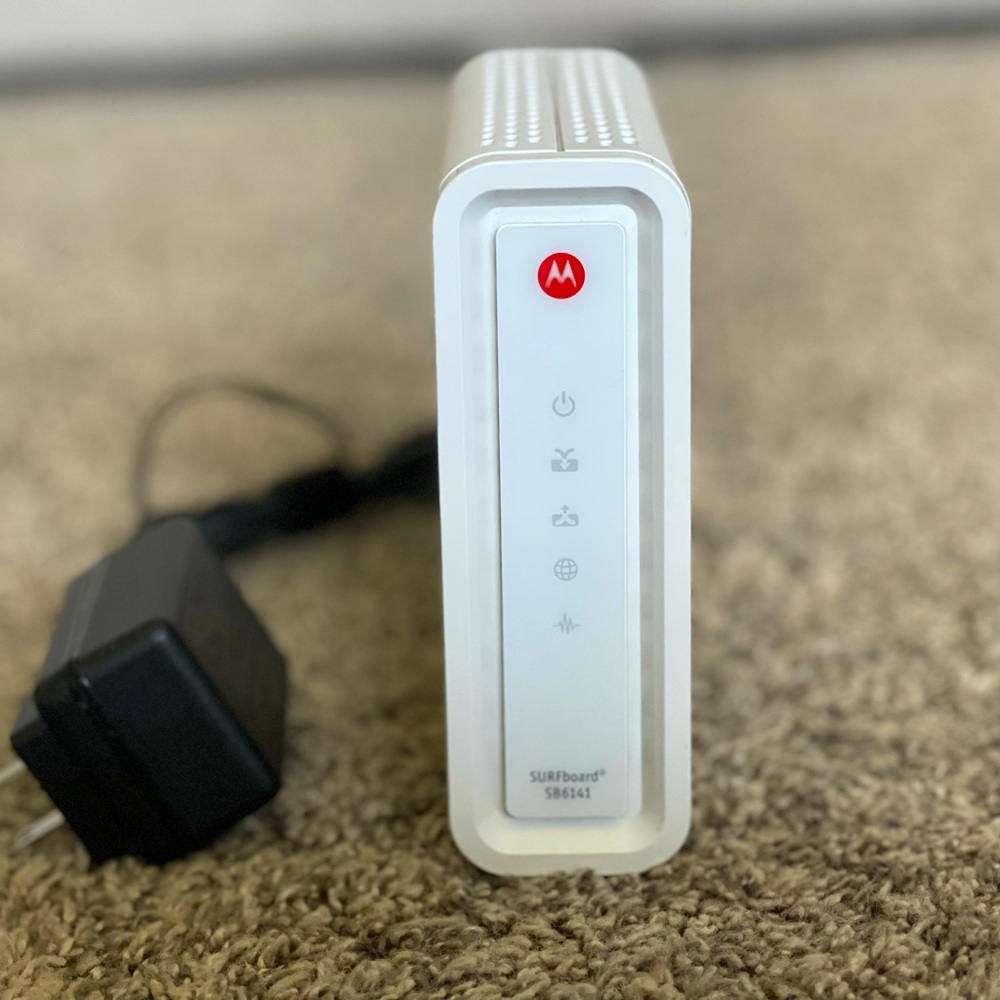 Motorola SURFboard® SB6141 CABLE MODEM
